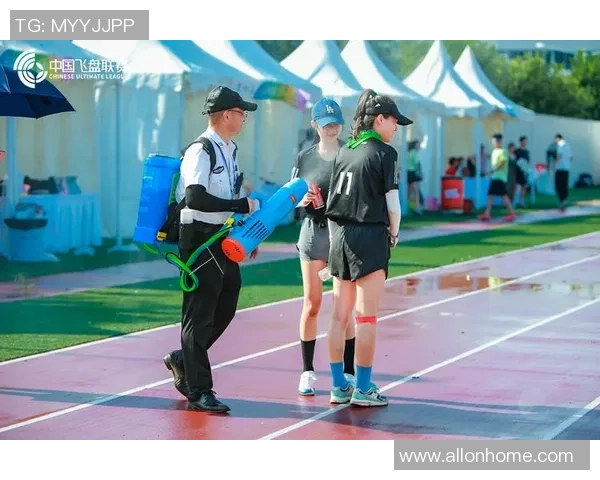杭州飞盘队比赛经验深度对比与提升策略探讨 杭州飞盘队比赛经验深度对比与提升策略探讨